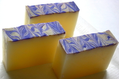 Herb・Room leaf主宰松下 美穂デザイン石けんが作れるようになる教室